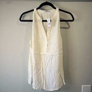 BNWT Suzy Shier sleeveless button down blouse in white , size medium